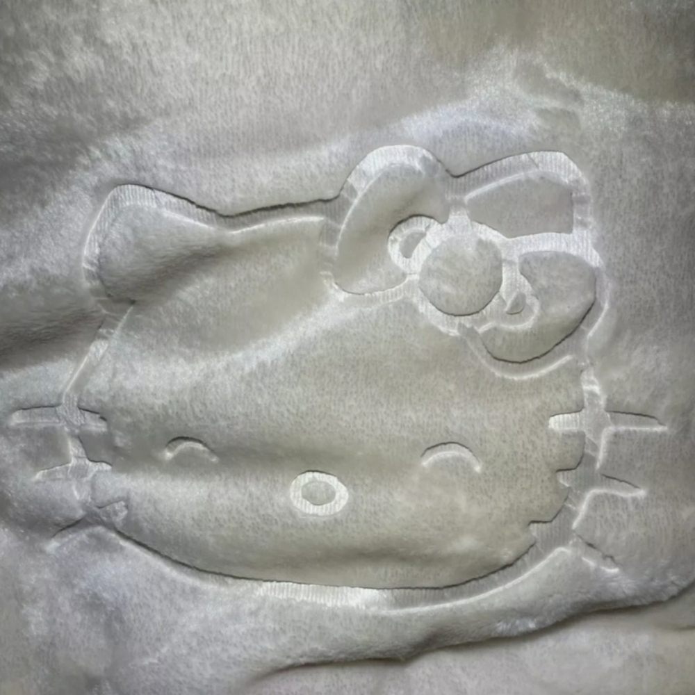 hello kitty blanket/throw